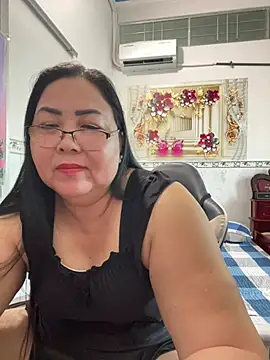 NDith online show from May 1, 9:36 am