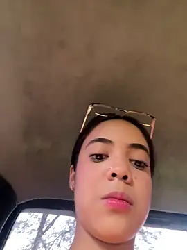 NAUGHTY LITTLE 18 online show from March 11, 9:32 pm