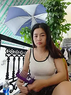 Snapshot of lyna_bl chatting on May 31, 12:19 am lyna bl online show from May 31, 12:19 am