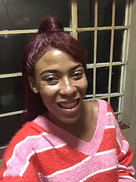 Snapshot of Kylie_Hairy_Bbc chatting on April 18, 3:21 am Kylie Hairy Bbc online show from April 18, 3:21 am