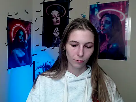 StrangerGi online show from October 31, 1:01 pm