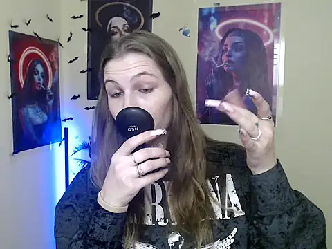 StrangerGi online show from December 15, 1:37 pm