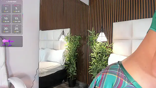 CailynBrowm online show from October 22, 4:46 am