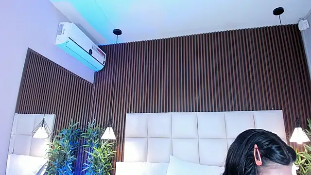 CailynBrowm online show from December 2, 4:40 am