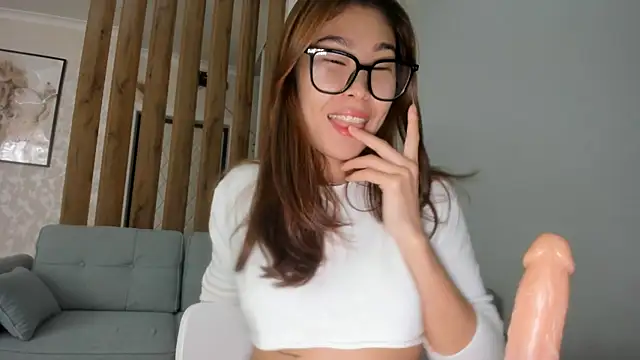 Yukisans online show from October 1, 6:19 am