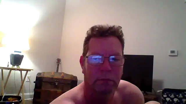 Goldenbear3111 online show from April 14, 3:56 am
