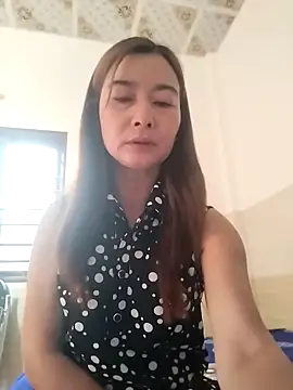 Sexy-ladyboobs20 online show from March 6, 1:27 am