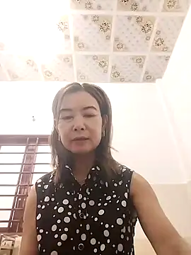 Sexy-ladyboobs20 online show from November 7, 1:05 am