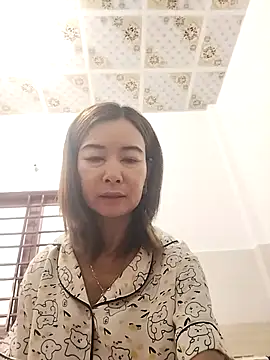 Sexy-ladyboobs20 online show from November 8, 1:39 am