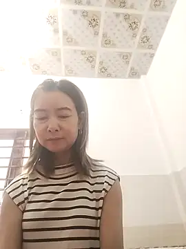 Sexy-ladyboobs20 online show from November 13, 1:04 am