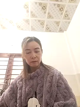 Sexy-ladyboobs20 online show from December 19, 1:34 am