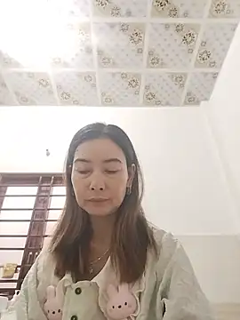 Sexy-ladyboobs20 online show from June 5, 1:12 am