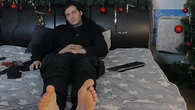 CarterCole online show from December 27, 11:06 am