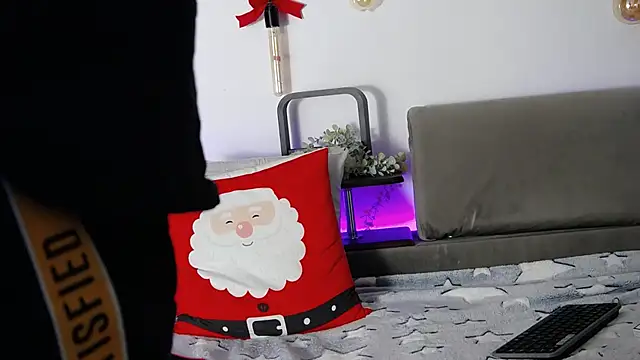 CarterCole online show from December 29, 4:19 pm