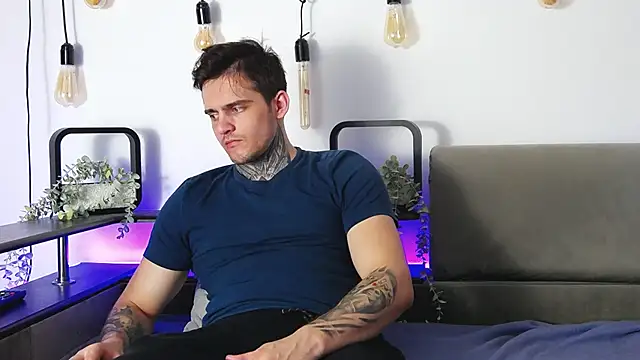 CarterCole online show from January 31, 5:10 pm