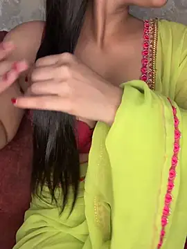 Snapshot of sexy_shivi chatting on September 28, 8:47 pm sexy shivi online show from September 28, 8:47 pm