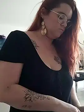 XXJulieXXhot online show from February 6, 9:00 am