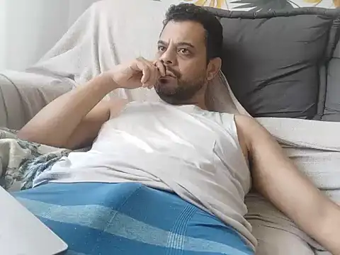 Snapshot of HornyBeachBoyBR chatting on September 19, 1:12 pm HornyBeachBoyBR online show from September 19, 1:12 pm