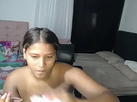 Snapshot of Miel_canela chatting on September 30, 4:01 pm Miel canela online show from September 30, 4:01 pm