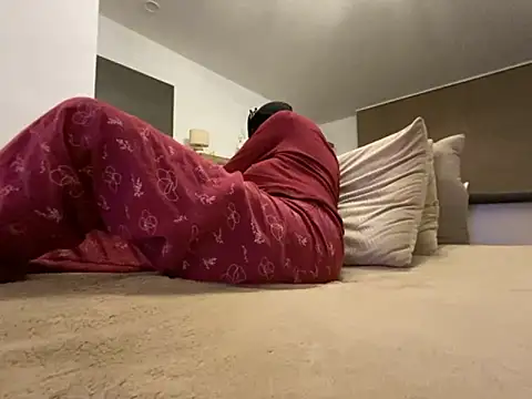 Marilou1983 online show from September 12, 8:42 pm