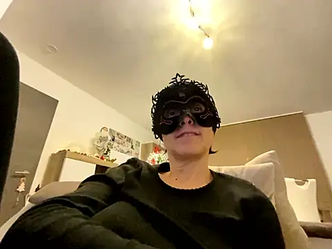 Snapshot of Marilou1983 chatting on January 8, 9:28 pm Marilou1983 online show from January 8, 9:28 pm