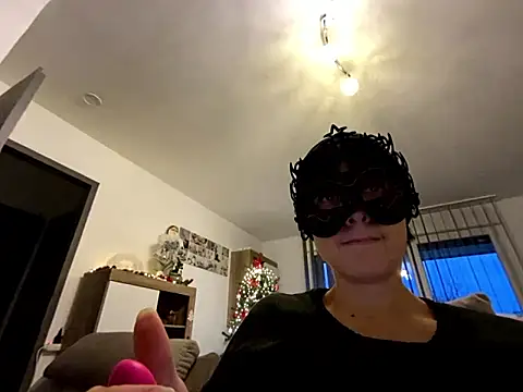 Snapshot of Marilou1983 chatting on January 12, 4:12 pm Marilou1983 online show from January 12, 4:12 pm