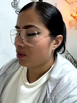 Sweet  Nurse1 online show from December 3, 7:12 pm