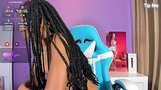 Snapshot of SunnyPage chatting on February 6, 6:35 pm SunnyPage online show from February 6, 6:35 pm