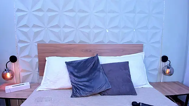 Stacey white  online show from November 22, 7:13 pm