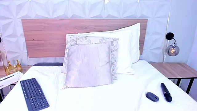Snapshot of Stacey_white_ chatting on May 16, 7:56 pm Stacey white online show from May 16, 7:56 pm