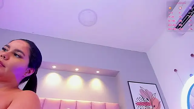 KeilyRoss online show from March 1, 2:26 am