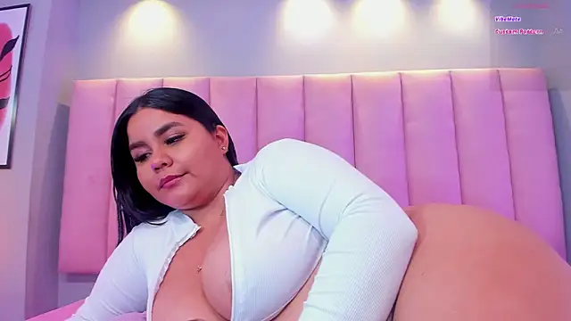 KeilyRoss online show from March 15, 12:15 am