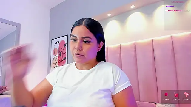 KeilyRoss online show from October 11, 9:02 pm