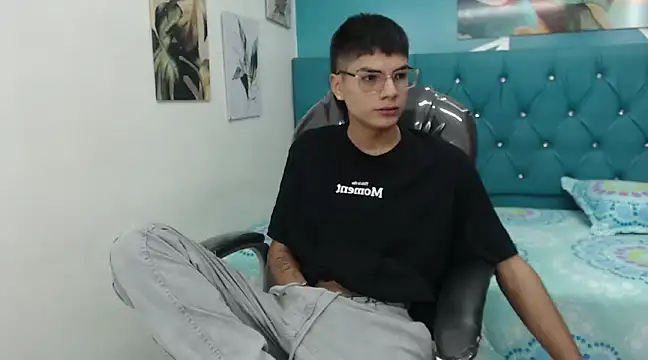 Noha scott online show from December 3, 10:40 pm