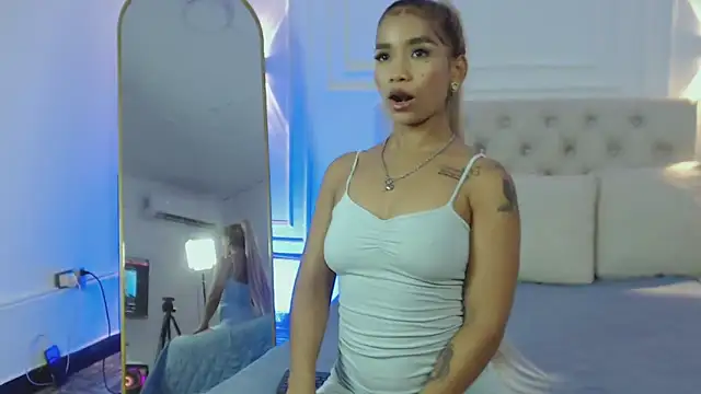 lola red95 online show from October 27, 7:18 pm