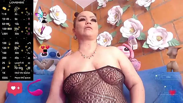 Snapshot of IngritBitch chatting on October 27, 7:18 pm IngritBitch online show from October 27, 7:18 pm