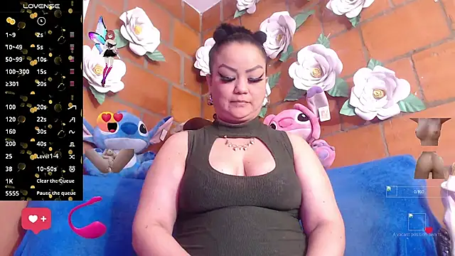 Snapshot of IngritBitch chatting on October 28, 2:09 pm IngritBitch online show from October 28, 2:09 pm