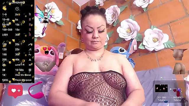 Snapshot of IngritBitch chatting on November 12, 3:12 pm IngritBitch online show from November 12, 3:12 pm