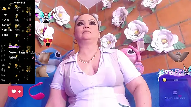 Snapshot of IngritBitch chatting on December 14, 2:11 pm IngritBitch online show from December 14, 2:11 pm