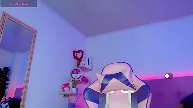 Snapshot of Kylie_brokee chatting on March 6, 12:10 am Kylie brokee online show from March 6, 12:10 am