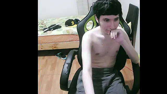Twink martinboy online show from February 11, 11:33 pm