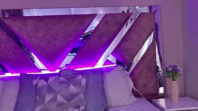 AmmyJones  online show from June 11, 7:34 pm