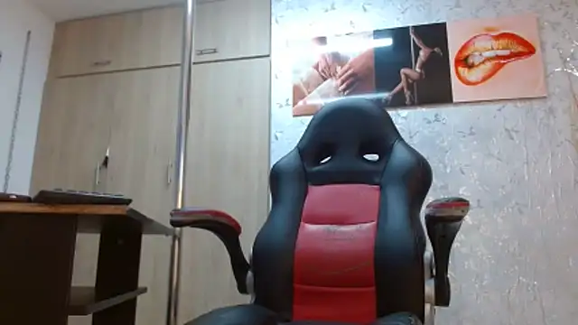 PaulinaRubio  online show from February 28, 7:26 pm