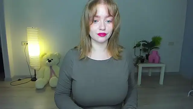 Snapshot of AidaPerry chatting on October 10, 4:17 pm AidaPerry online show from October 10, 4:17 pm