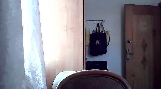 Snapshot of findagirlfriend chatting on February 18, 9:32 am findagirlfriend online show from February 18, 9:32 am