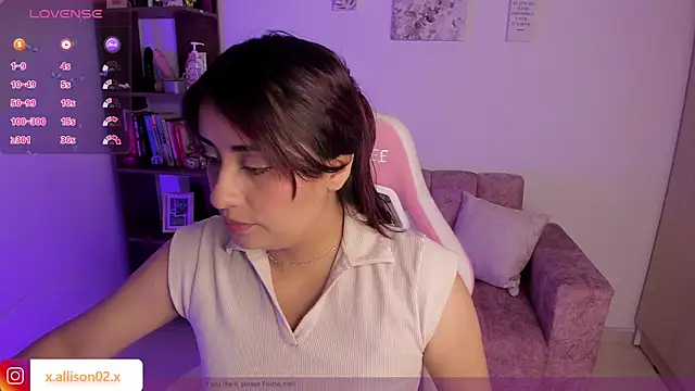 Snapshot of x_allison chatting on November 12, 9:14 pm x allison online show from November 12, 9:14 pm
