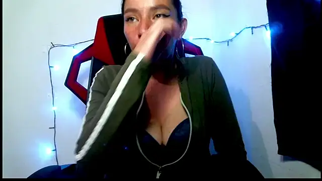 catalina colombia online show from February 13, 6:27 pm