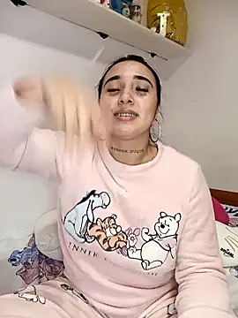 Snapshot of Juanamd1 chatting on February 21, 11:01 am Juanamd1 online show from February 21, 11:01 am