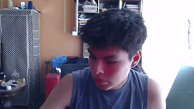 Snapshot of diegotorresd2312 chatting on April 8, 5:35 pm diegotorresd2312 online show from April 8, 5:35 pm