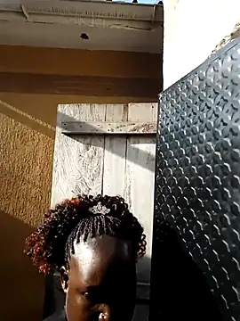 Snapshot of Broan_me chatting on October 27, 5:11 am Broan me online show from October 27, 5:11 am